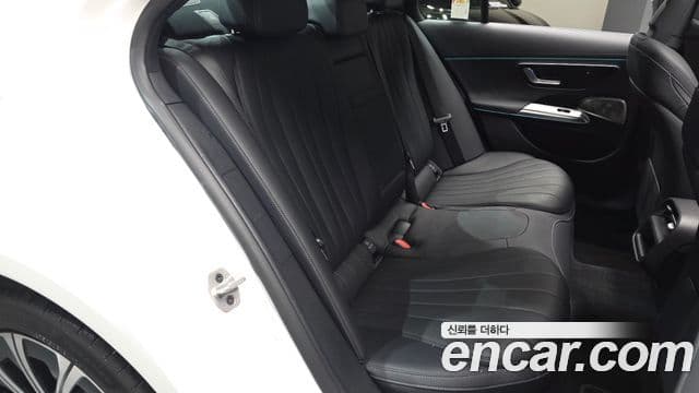Mercedes-Benz E-класс W214 Exclusive, 2025 11