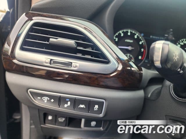 Genesis G90 Premium Luxury, 2019 13