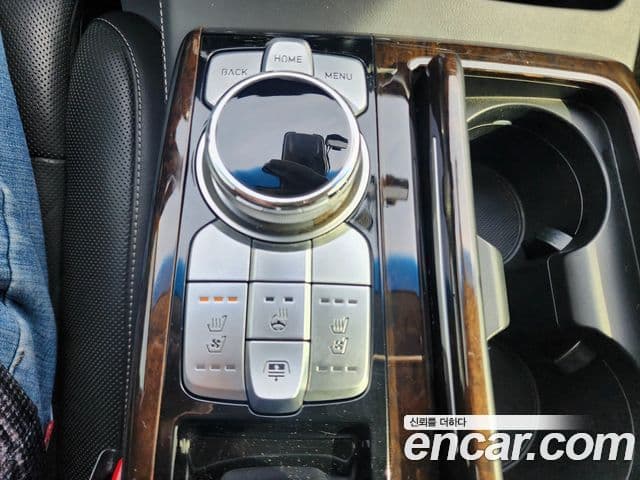 Genesis G90 Premium Luxury, 2019 16