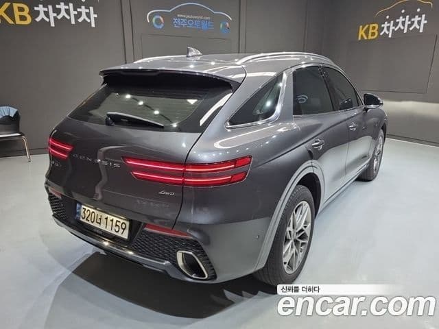 Genesis GV70, 2021 3