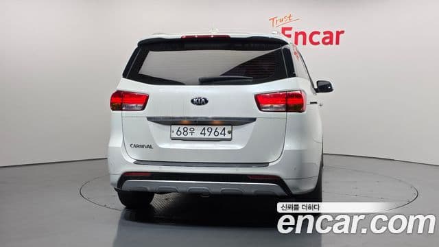 Kia All New Carnival Prestige, 2016 4