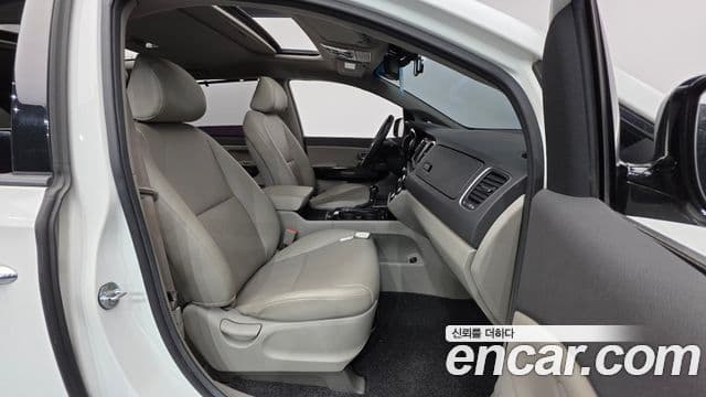 Kia All New Carnival Prestige, 2016 10