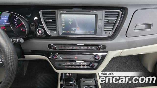 Kia All New Carnival Prestige, 2016 15