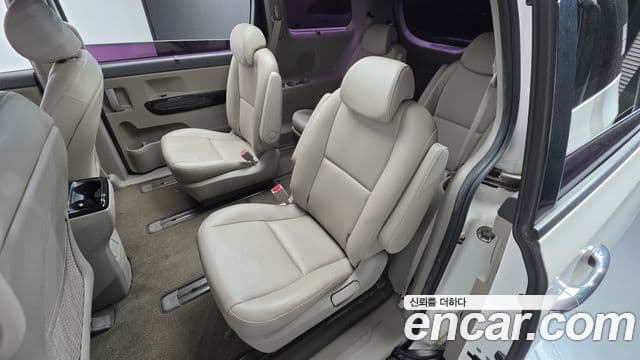 Kia All New Carnival Prestige, 2016 17