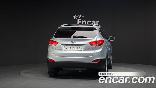 Hyundai Tucson ix Premier, 2010 4