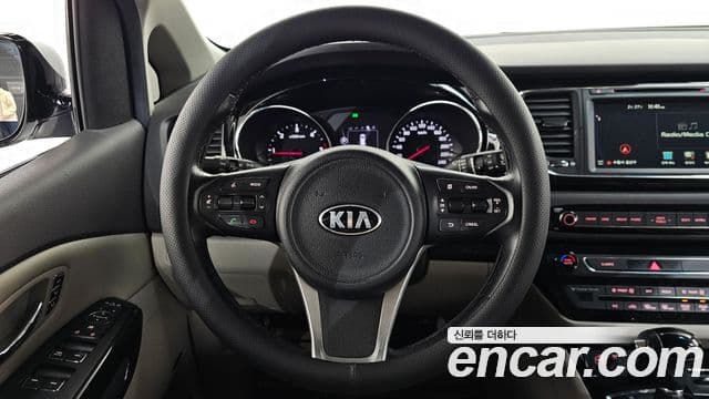 Kia All New Carnival Noblesse, 2016 13