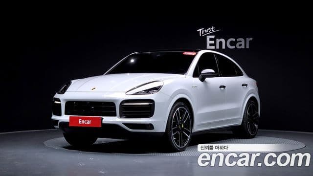 Porsche Cayenne (PO536) 3.0 E-гибрид купе, 2021 11