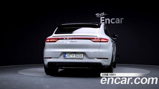 Porsche Cayenne (PO536) 3.0 E-гибрид купе, 2021 4
