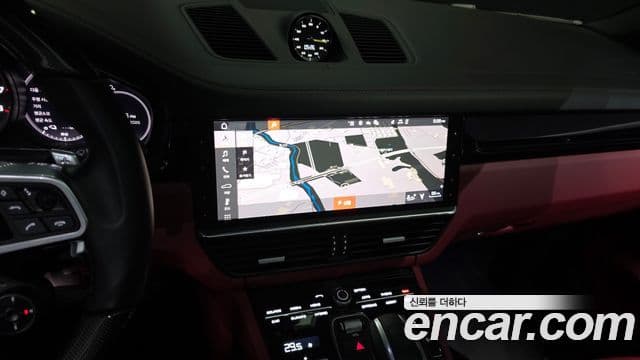 Porsche Cayenne (PO536) 3.0 E-гибрид купе, 2021 15