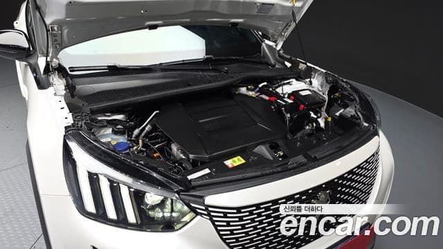 Peugeot e-2008 2세대 EV GT, 2022 6