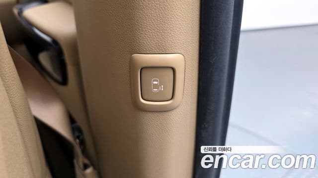 Kia All New Carnival VIP, 2016 20