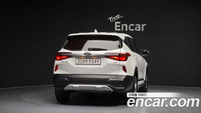 Kia Seltos Trendy, 2022 4