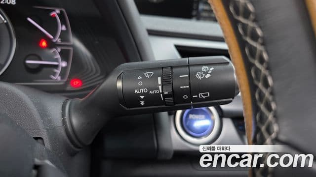 Lexus UX250h, 2021 18