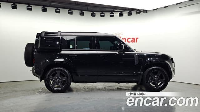 Land Rover Defender (L663) 110 P300 X-Dynamic SE, 2025 6