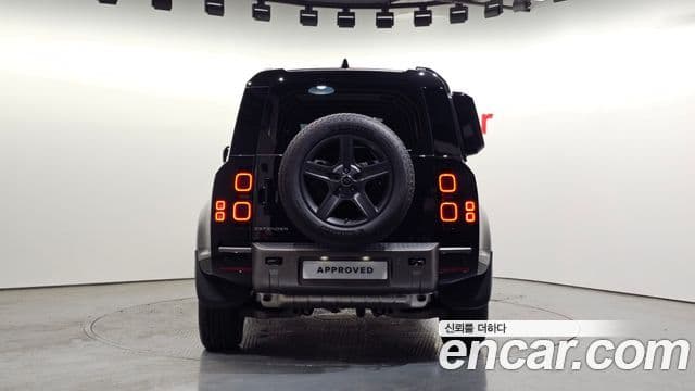 Land Rover Defender (L663) 110 P300 X-Dynamic SE, 2025 7