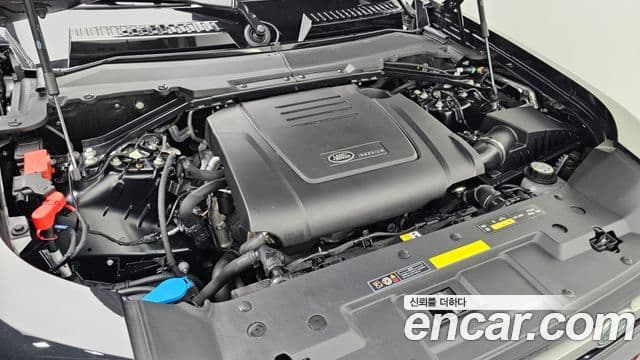 Land Rover Defender (L663) 110 P300 X-Dynamic SE, 2025 10