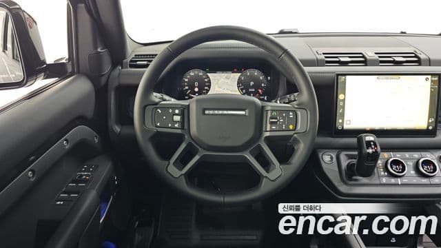 Land Rover Defender (L663) 110 P300 X-Dynamic SE, 2025 13