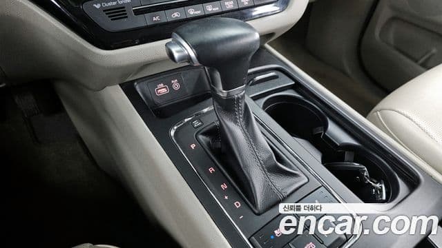 Kia All New Carnival Luxury, 2017 9