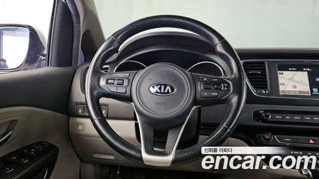 Kia All New Carnival Luxury, 2017 13