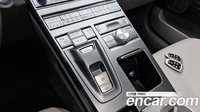 Hyundai NEXO Premium, 2020 9