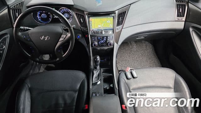 Hyundai YF Sonata LPI Premier(для людей с инвалидностью), 2012 7