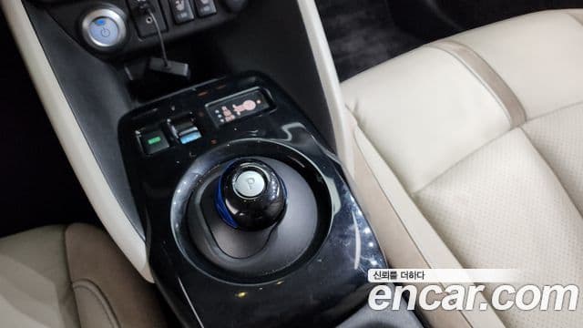 Nissan 리프 (ZE1) EV SL, 2019 9