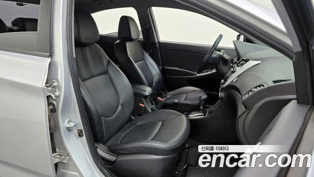 Hyundai Accent(новый кузов / новое поколение) Premium, 2015 10