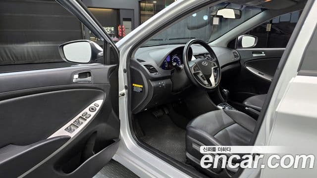 Hyundai Accent(новый кузов / новое поколение) Premium, 2015 11