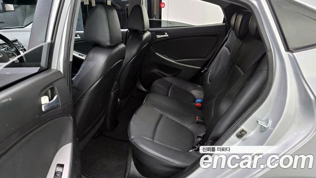 Hyundai Accent(новый кузов / новое поколение) Premium, 2015 13