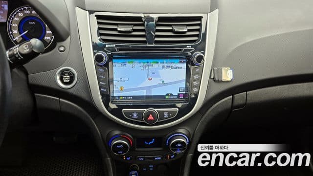 Hyundai Accent(новый кузов / новое поколение) Premium, 2015 15