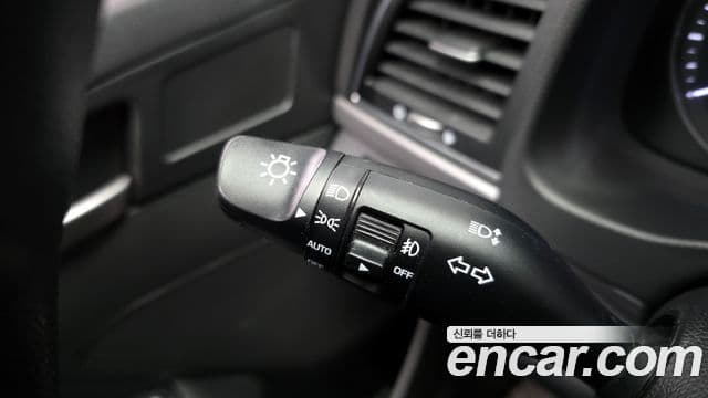 Hyundai Avante AD 1.6 GDI Value Plus, 2017 17