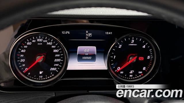 Mercedes-Benz E-класс W213 E220d кабриолет, 2018 9