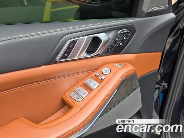 BMW X7 (G07) xDrive 40d Design Pure Excellence 6인승, 2024 9