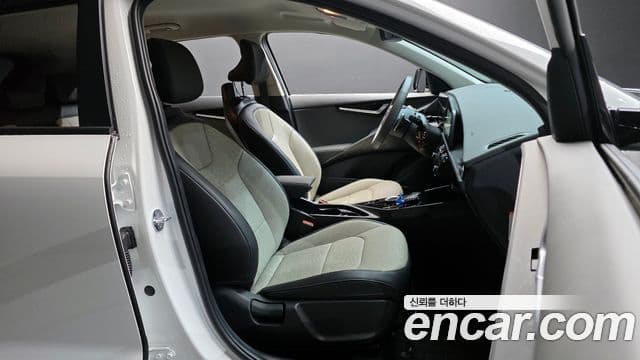 Kia D All New Niro Prestige, 2024 10