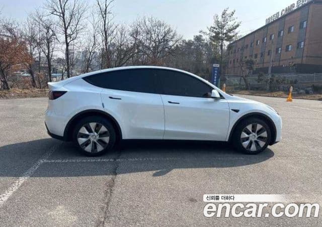 Tesla модель Y Long Range AWD, 2022 11