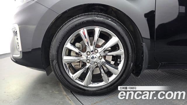 Kia The / новый New Carnival Special, 2019 все фото