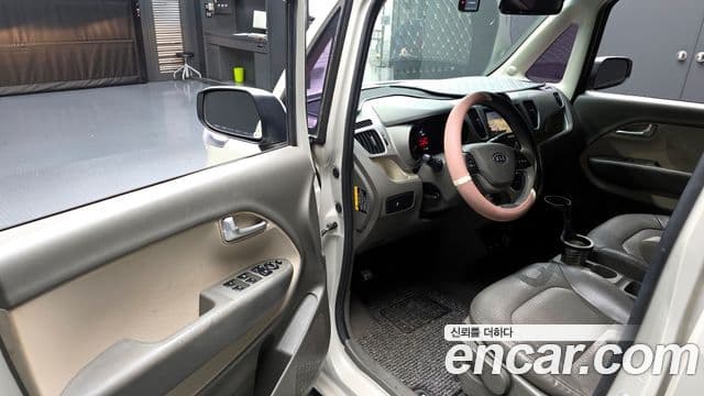 Kia Ray Luxury, 2012 11