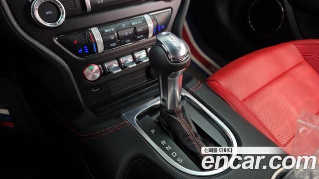 Ford Mustang купе, 2023 9