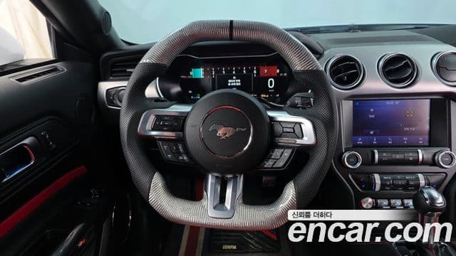 Ford Mustang купе, 2023 13