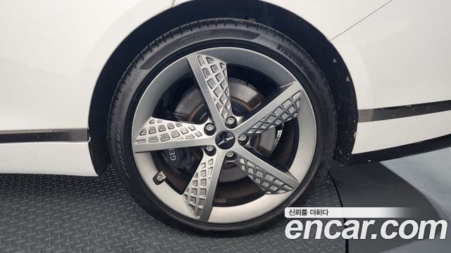 Genesis G80 (RG3) бензин 2.5 турбо AWD, 2025 все фото