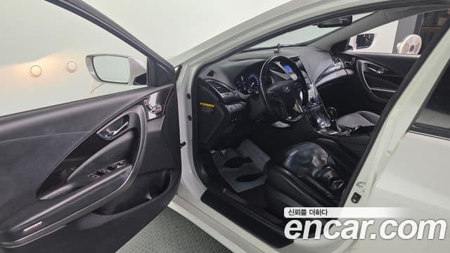 Hyundai Grandeur HG Prime, 2011 11