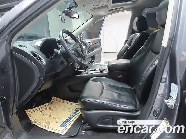 Nissan Pathfinder 4세대, 2017 13