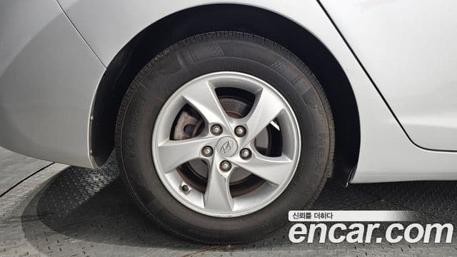 Hyundai Avante MD M16 GDI Avenue, 2013 все фото