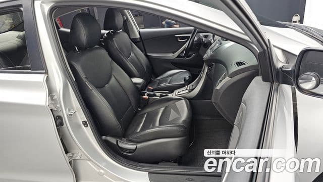 Hyundai Avante MD M16 GDI Avenue, 2013 12