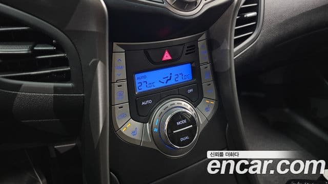 Hyundai Avante MD M16 GDI Avenue, 2013 20