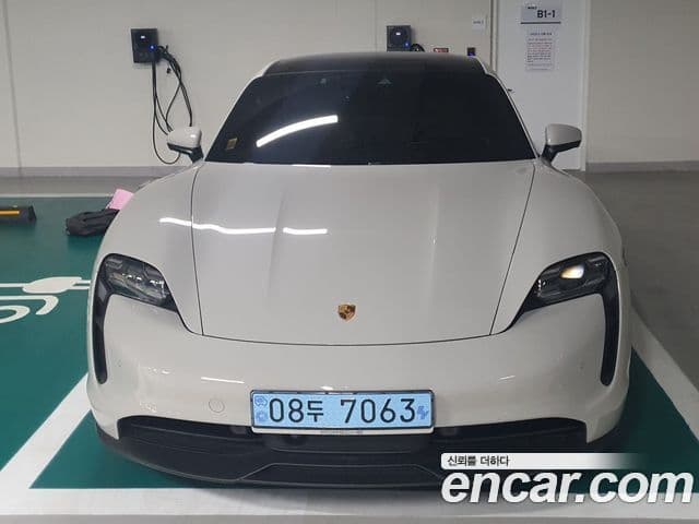 Porsche 타이칸 базовый, 2023 3