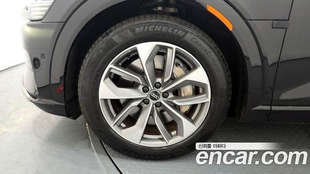 Audi e-Tron, 2022 все фото