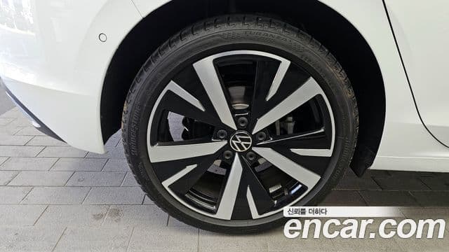 Volkswagen Гольф 8세대 Prestige, 2025 все фото