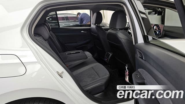 Volkswagen Гольф 8세대 Prestige, 2025 12