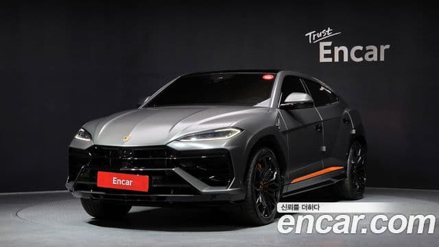 Lamborghini Urus 4.0 V8 SE, 2025 1